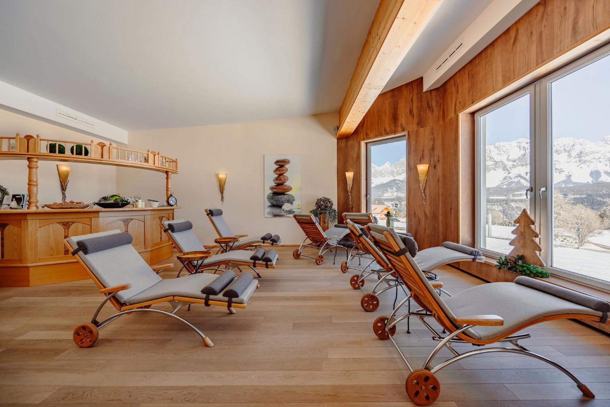 Hotel Waldfrieden Шладминг Экстерьер фото