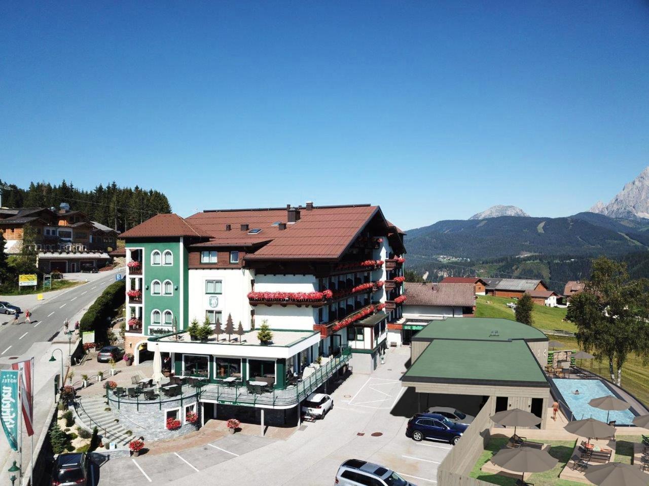 Hotel Waldfrieden Шладминг Экстерьер фото